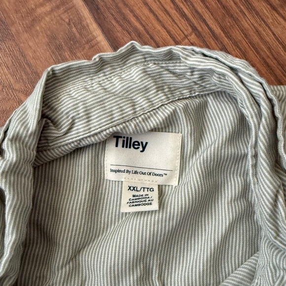 Tilley Women's Classic Gray Button Down Shirt - Picture 5 of 6